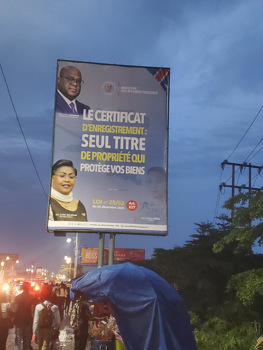 Bino moko bozo sala sensibilisation ya certificat d'enregistrement,  kk bino nde bozo linga bozua lipangu ya <a href="/ngoyikasanji11/">Ngoyi Kasanji</a> bopesa mutu oyo aza n'a certificat té, donc  application ya ba lois ya mboka ezo tala bilongi ? <a href="/arsenempunga1/">Arsène Mpunga</a> <a href="/JNomba5413/">NOMBA POUVOIR ✊</a> <a href="/Presidence_RDC/">Présidence RDC 🇨🇩</a>