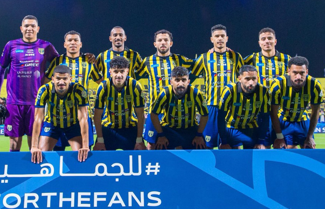 ارفعو رؤوسكم كنتم رجال وقدمتو درس في فن اللعب امام فريق مرصع بالنجوم وبميزانية ضخمه 
لم يستطيع ان يتغلب عليكم الاهلي إلا بمساعدة خارجية 
نحن فخورون بكم 
مباراة وانتهت القادم اجمل بتعاون الجميع من اجل المواصلة نحو الهدف
#التعاون