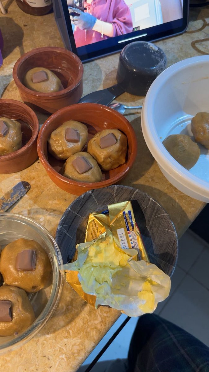 DIESEXUAL tweet media