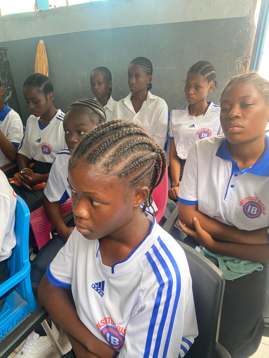 L'ONG AHDDIC A ANIMÉE LES SESSIONS DES CLUBS SCOLAIRES DANS LE CADRE DU PROJET  "ÉCOLES SÛRES ET INCLUSIVES", PROGRAMME DE LUTTE CONTRE LES VIOLENCES SEXUELLES ET CELLES BASÉES SUR LE GENRE EN MILIEUX SCOLAIRES DANS LA COMMUNE DE LIMETE