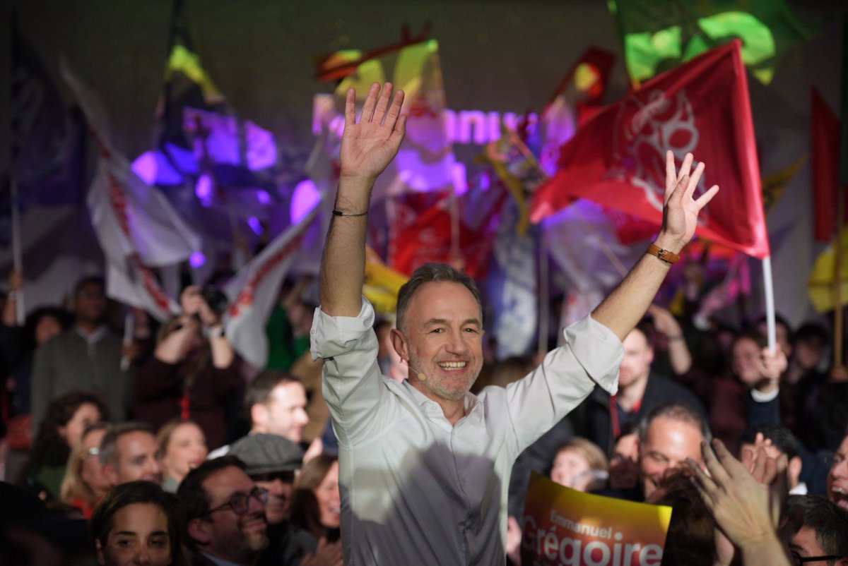 Mesdames et messieurs. Merci de faire un tonnerre d'applaudissement pour. le. futur. Maire. de. 𝓟𝓪𝓻𝓲𝓼. 

Emmanuel Grégoire.💌