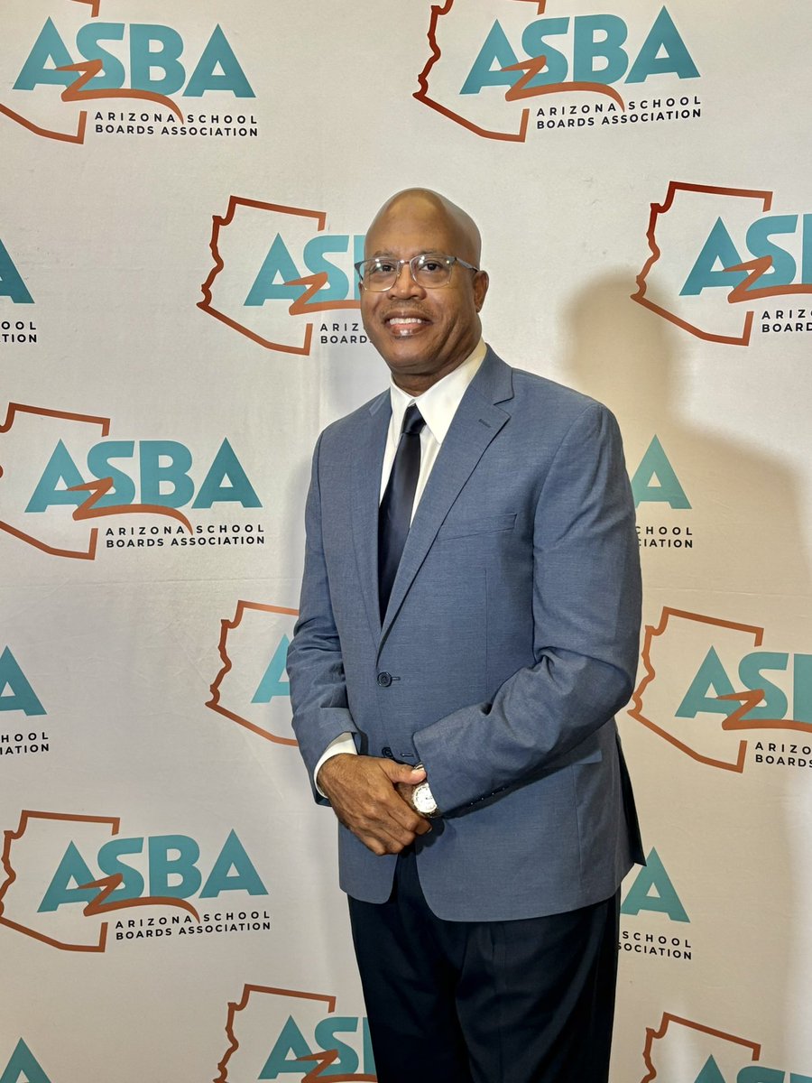 DrJhodge1906's tweet photo. #Keynoting & #Leadership:
Over the years, my willingness to #listen has been much more beneficial than my ability to speak. #Consulting #Careers #leadership #AADULLC https://t.co/fkbf1FBxJt