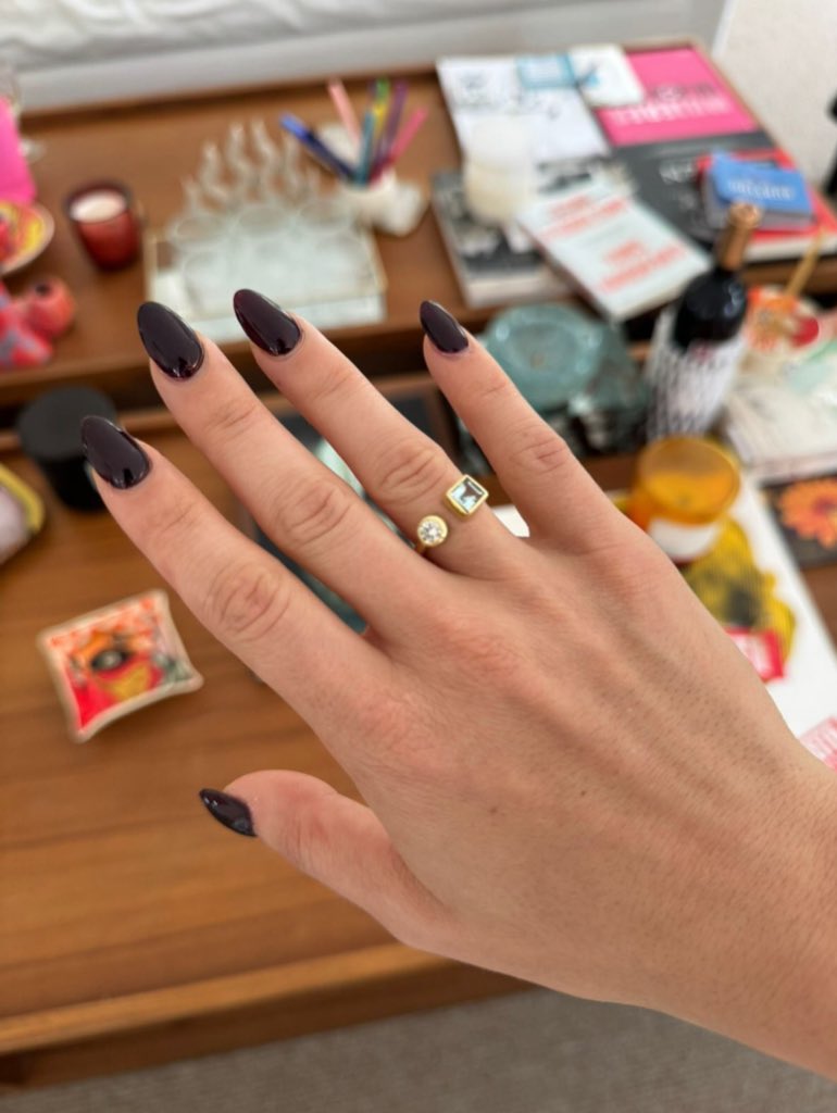 fedeebongiorno's tweet image. 📸 Lali junto a Pedro Rosemblat en Instagram:

“NOS CASAMOS 💍❤️”