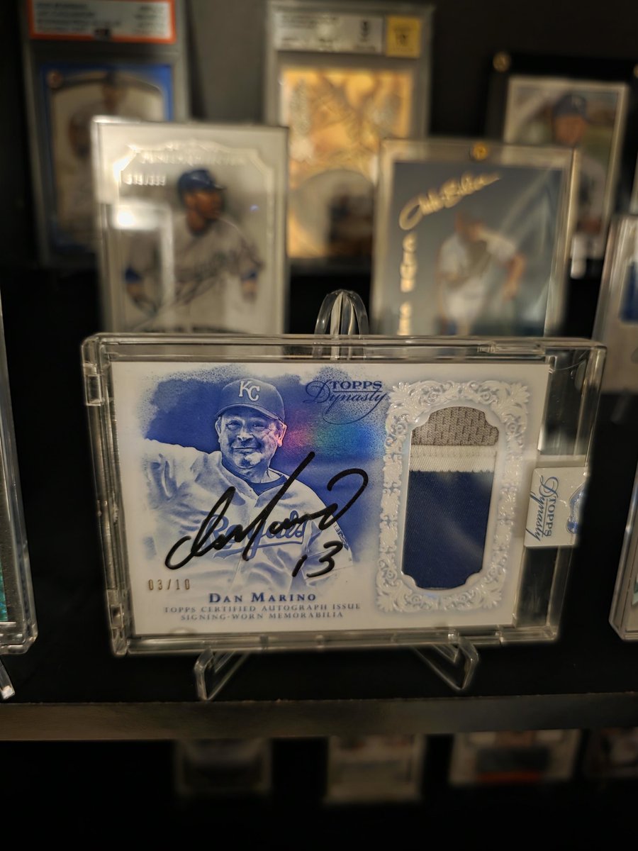 Rando_R3's tweet photo. @SportsCollector Did Topps forget that they already did a Royals card with him in 2015? https://t.co/LP1TtljjxL
