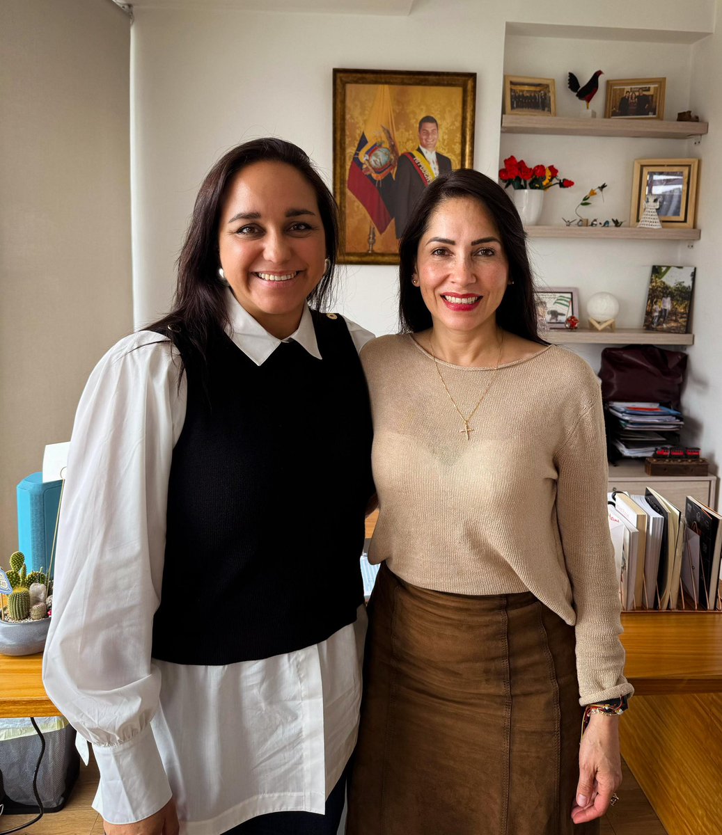 GabrielaEsPais's tweet image. La unidad es el camino para la transformación 🩵✊🏽 ¡Nos vemos en Manta!