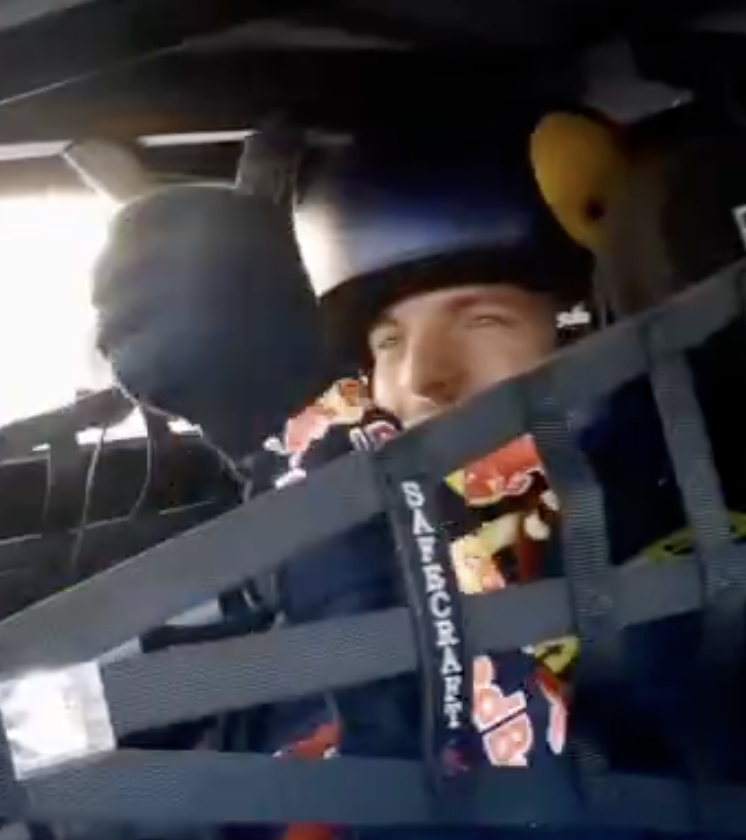 MV33Racing's tweet image. Daniel sees Max                 Max sees Daniel