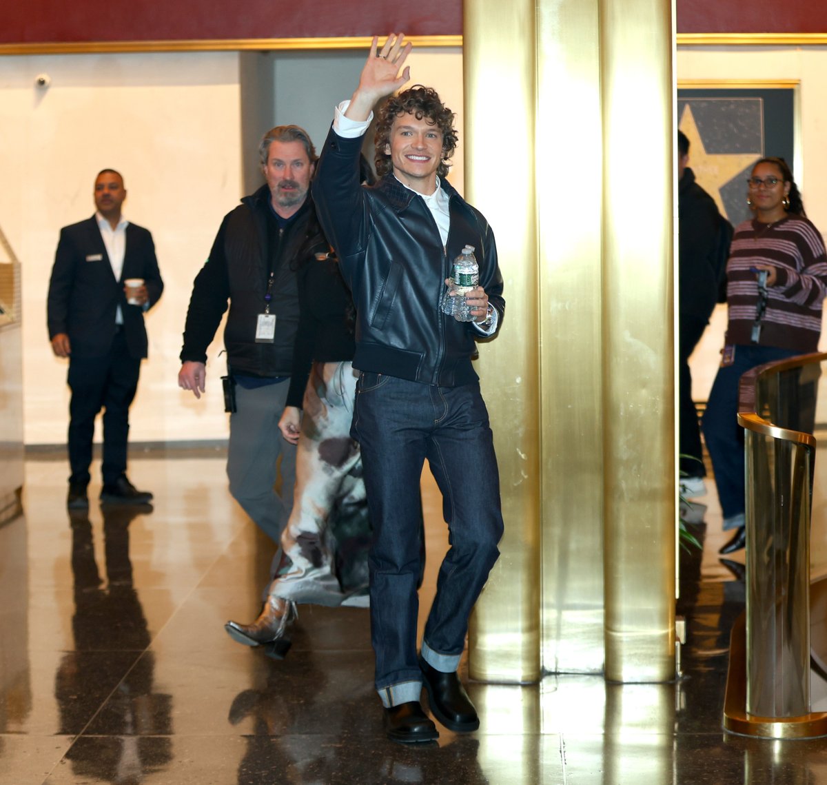 MTV's tweet image. Please excuse me while I delusionally pretend that #ConnorStorrie blew this kiss to me 💋