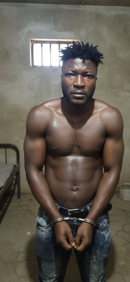 engrICO2015's tweet image. It is the duty of all Nigeria Christians to advocated and protect this hero that defended his people !

Self defence is never a crime 

Retweet this massively to creat the awareness