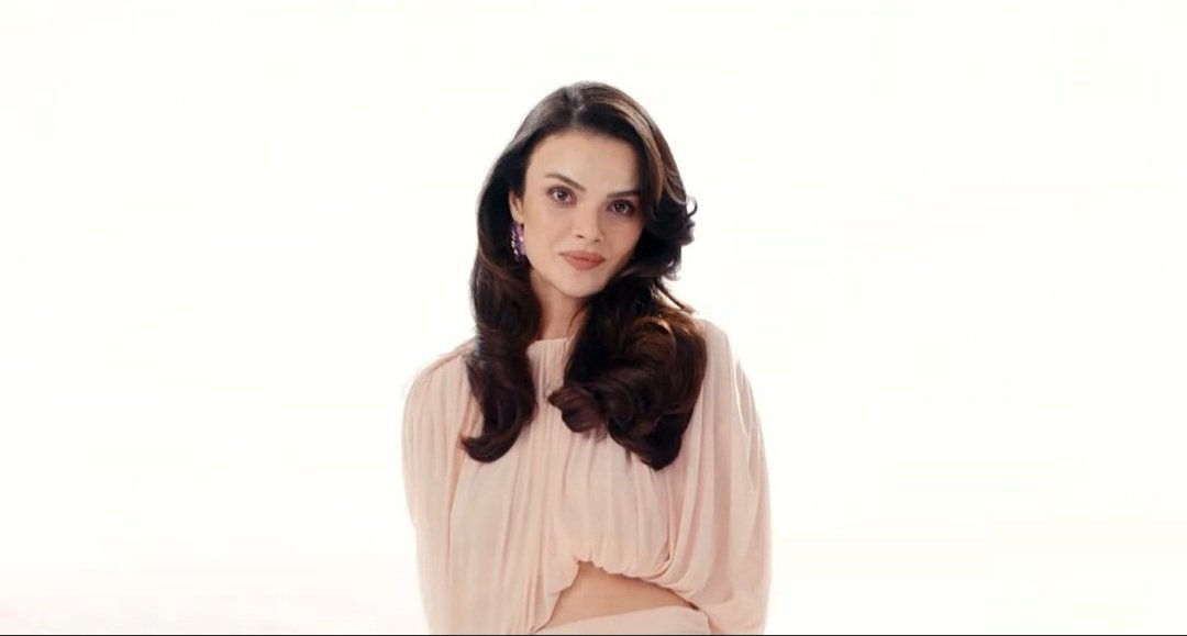 cihalcinim's tweet image. Güzelliğim nice ödüllerine #SinemÜnsal ✨️🫶