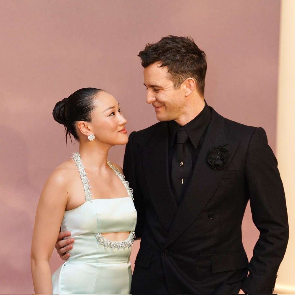 bridgerton leads in each one of their premieres❤️