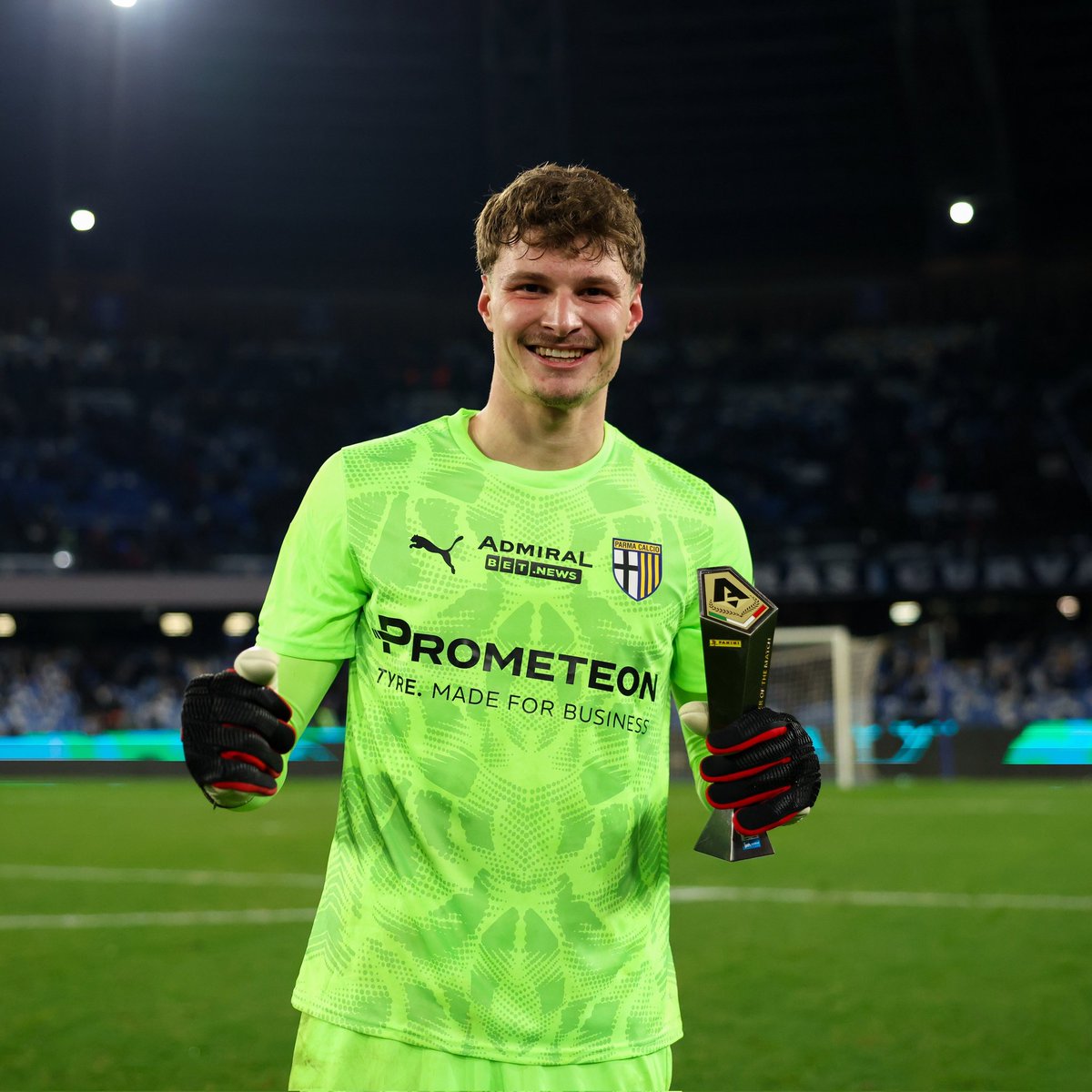 Debut Serie A ✅
Nirbobol alias Clean Sheet ✅
MVP Pemain Terbaik Panini Player of the Match Award ✅

KEREN DAN HEBAT KIPER DIDIKAN PARMA ASLI 
FILIPPO  RINALDI

#SerieA debut for Filippo Rinaldi in #NapoliParma 😮‍💨