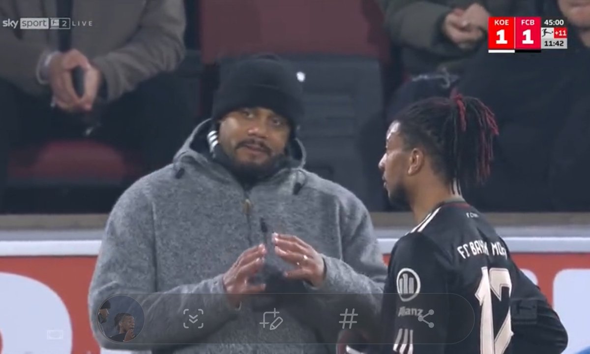 I love how these two are always on the sidelines discussing tactics whenever the game is paused