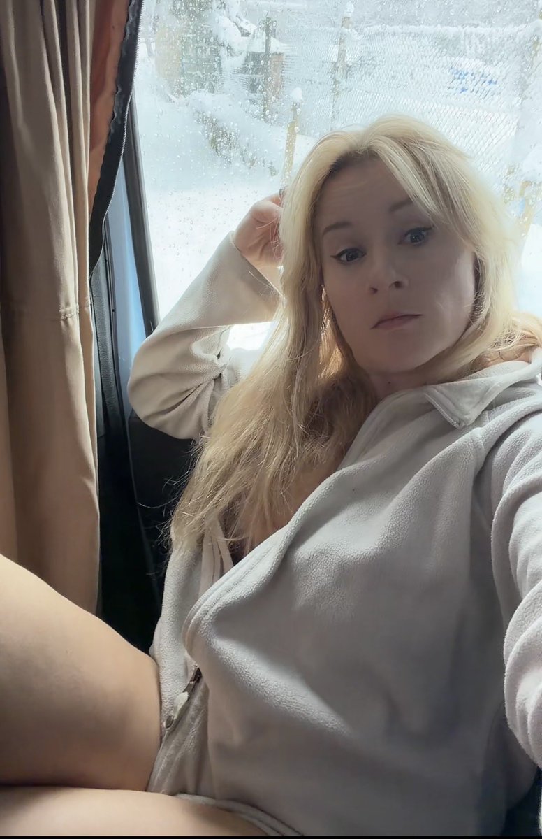 wildonwheels_'s tweet photo. Winter memories from Andorra…
Cold outside.
Just a slow tease.

#teasing #travelgirl #vanlife https://t.co/lOACCb5rtE