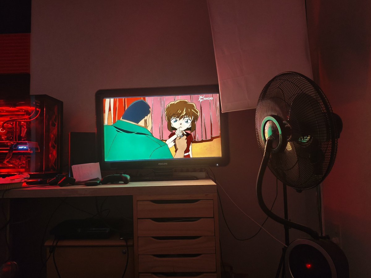 Je suis un véritable gamin ce soir. Quel plaisir de voir le 6e film enfin doublé et diffusé
 #mangas <a href="/LaChaineMangas/">La Chaîne Mangas</a> #detectiveconan