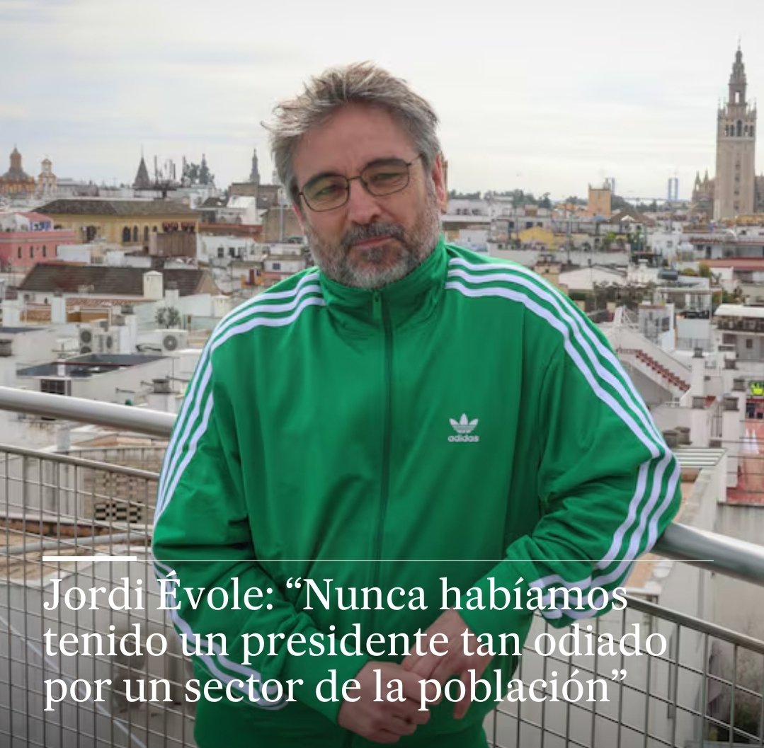 Tampoco habíamos tenido un ejército de periodistas lameculos como tú, que venden su dignidad por un par de galletas y ajustan su línea editorial según quién gobierne.