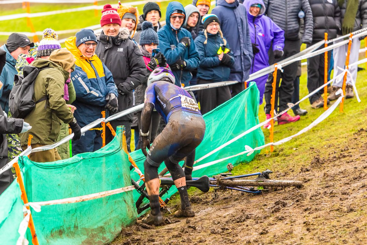 SSVCC1's tweet photo. Looking back at a fantastic weekend, where staying on the bike was half the problem @cxne #southshieldsuk #cyclecross https://t.co/DAUhtBIjm2