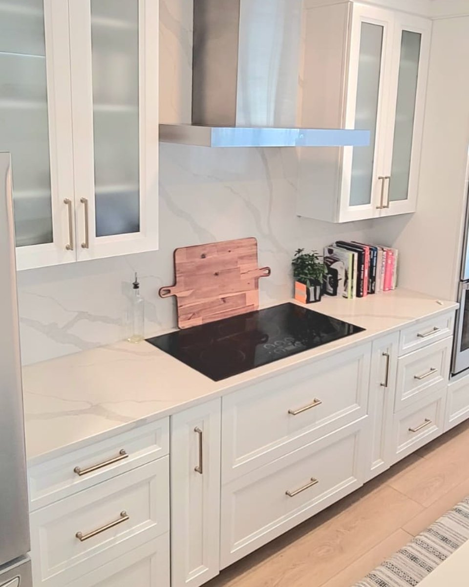 KabinetKingUSA's tweet image. New Year, New Kitchens 😉
Visit our showroom today and ask about our #RoyalSavings 👑

NY: 21136 Hillside Avenue, Queens Village, NY 11427

PA: 1193 Loucks Rd, York, PA 17404

#Kabinetking #FreeQuote #DreamHome #KitchenDream
