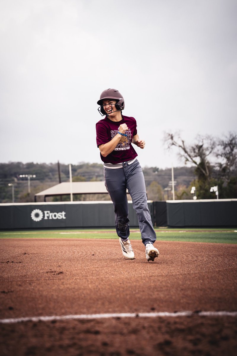 TXStateSoftball's tweet image. All smiles to be back to work 😸