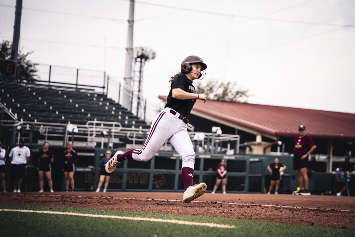 TXStateSoftball's tweet image. All smiles to be back to work 😸