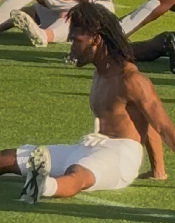 Chaz A Middleton tweet media