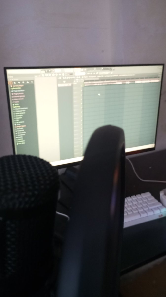 antisecos's tweet image. no sé para de laburar...