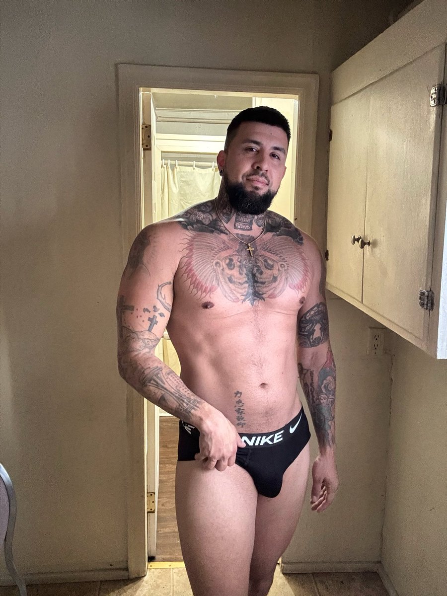 Top 5 native men? 

fansly.com/dietreich

#nativeamerican
#hotmen 
#fansly 
#share