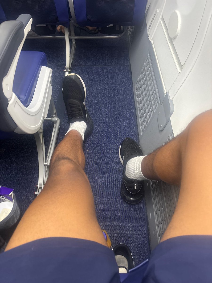 Chaz A Middleton tweet media