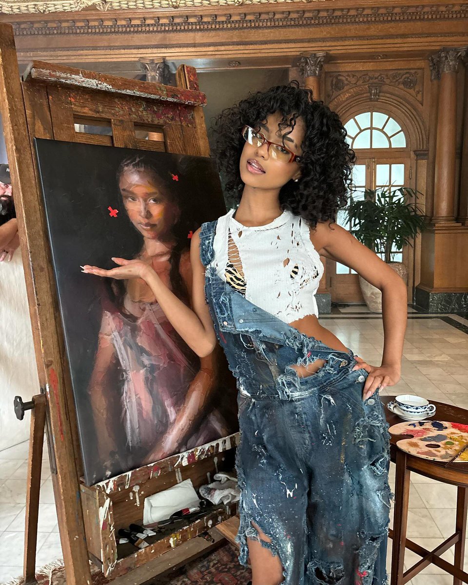 zacisontime's tweet image. LOOK AT SOME PAINTINGS MADE BY THE MULTI-TALENTED TYLA! 🎨

a thread🪡