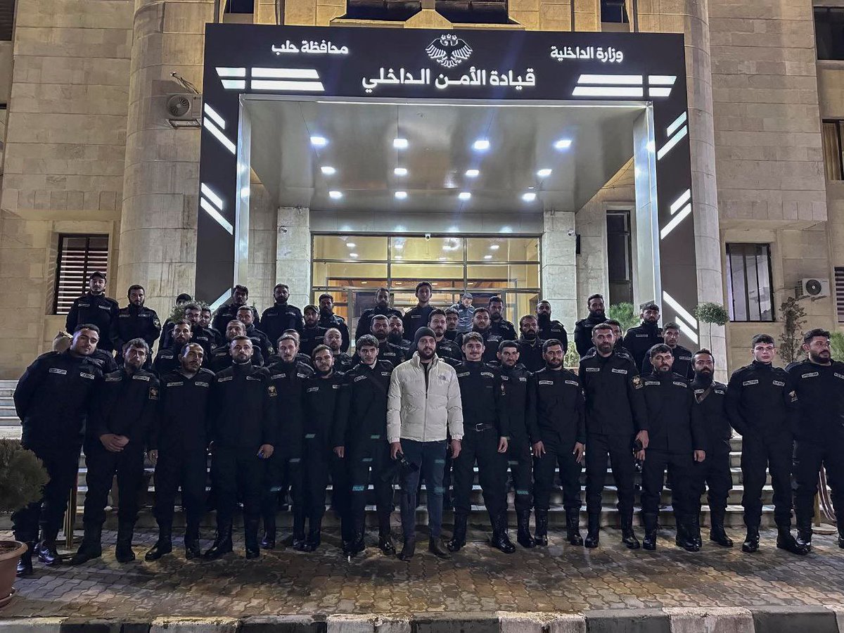 Graduation of a new batch of Kurds and residents of Afrin who have joined the Internal Security forces in Aleppo.

#Syria #Aleppo #PKK #SDF