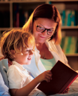 Voorlezen vergroot de woordenschat en helpt bij de taalontwikkeling. Samen lezen versterkt de band tussen ouder en kind en biedt een rustig moment.

twentejournaal.nl/artikel/45299-…

#voorleesmaand #fundamentlosser #bibliotheek #boek #vrijwilliger #theater #enschede #lonneker #boekelo