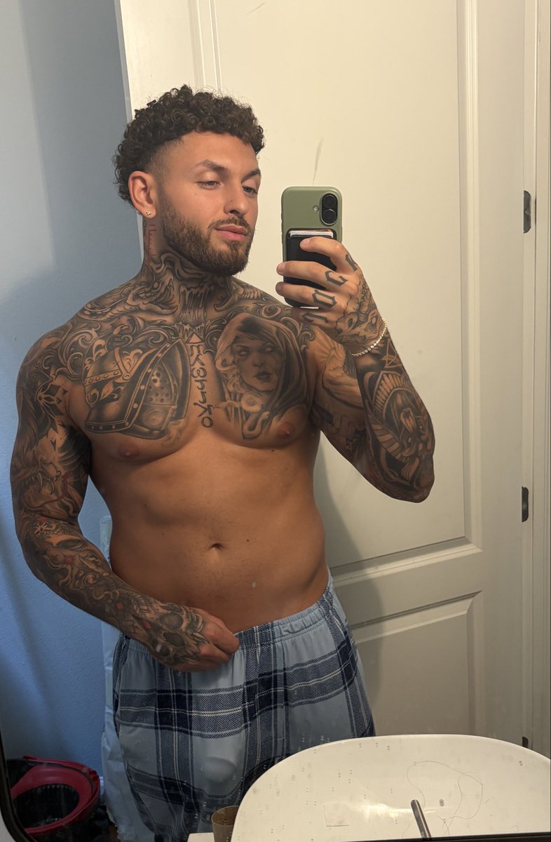 Tattydaddy tweet media