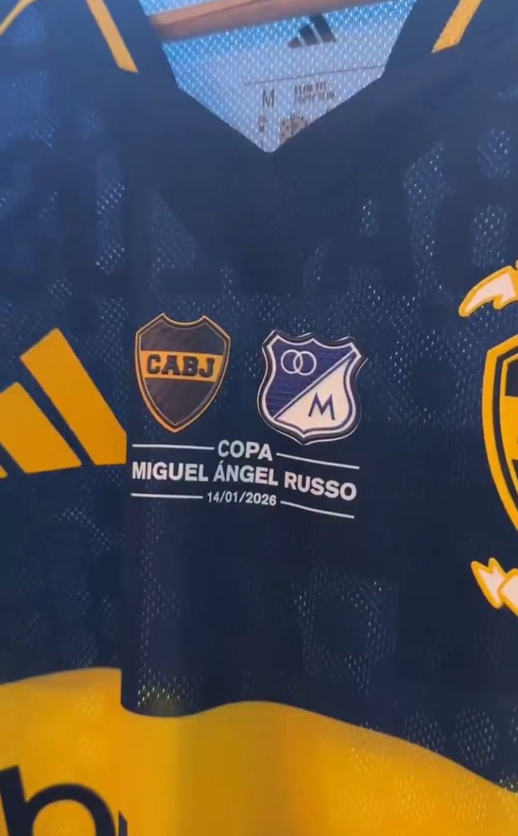 #CAMISETA 🎽🔵⚪️ La camiseta de #Boca llevará ambos escudos en homenaje a la copa Miguel Ángel Russo Ⓜ️

#LaPreviaConMundoMillos