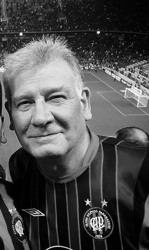 Obrigado <a href="/AthleticoPR/">Athletico Paranaense</a> pela homenagem de hoje no estádio/telão. Nós nunca sabemos quando é a última oportunidade de assistir um jogo com quem a gente ama, certamente eu teria aproveitado muito mais. Mas hoje tive a chance de tê-lo junto comigo pela última vez, em mais uma vitória!