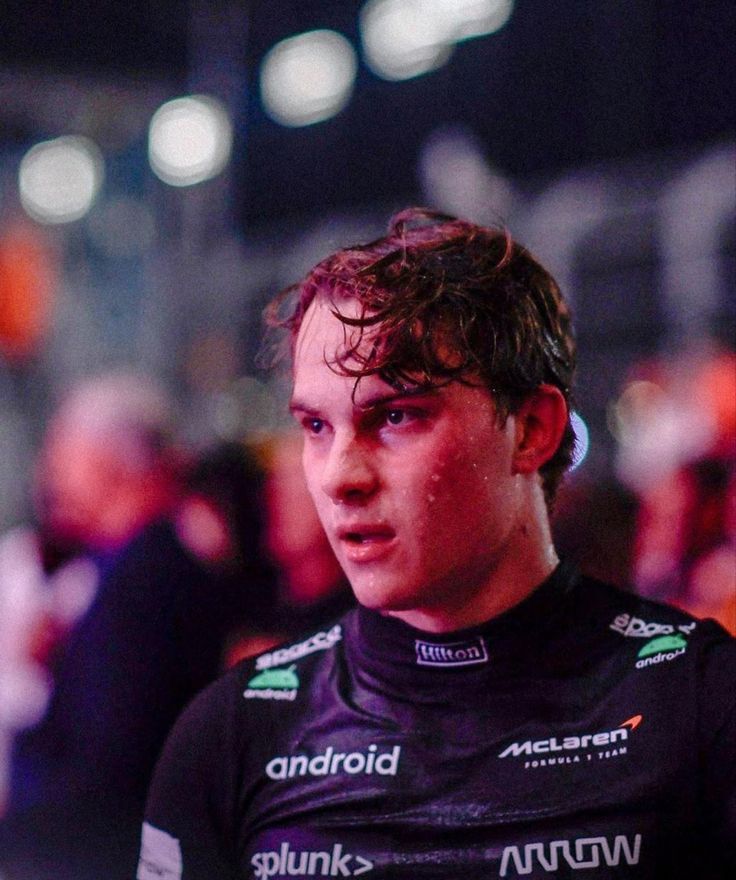 looks like we've got two lions on track now