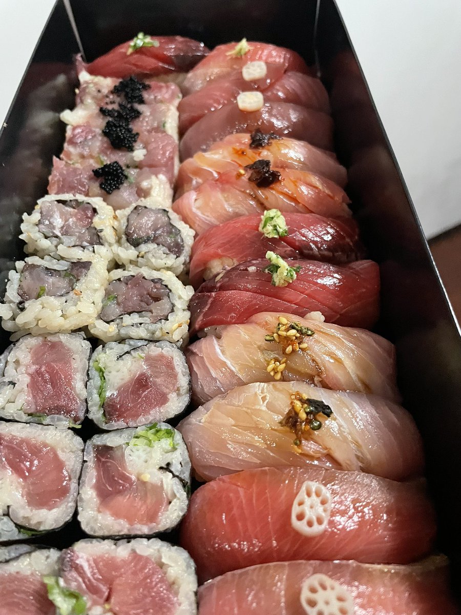 guicamorim's tweet image. SEGUNDA VEZ PROVANDO E ME SURPREENDENDO NOVAMENTE COM A QUALIDADE DO TRAMPO DESSE MLK, SÓ DE IMAGINAR QUE O Peixe É FRESCO, JÁ ME DESPERTA UM AMOR POIS VOU COMENDO VARIEDADES DE Peixes A CADA PEDIDO, PRO PALADAR ISSO É UM EXPERIÊNCIA ABSURDA, OBRIGADO FAMILIA Suramu, VIDA LONGA!