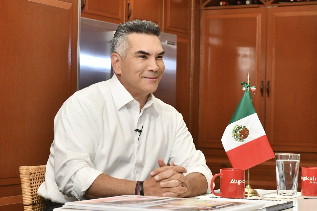 alitomorenoc's tweet image. Terminamos la transmisión de hoy de un gran programa de #LaOposición por @AtypicalTeve.

Siempre es un gusto estar con mi buen amigo @carlosalazraki y con toda la familia Atypical.

Aquí no venimos a quedar bien con el poder. Venimos a decir la verdad y a defender al pueblo de…