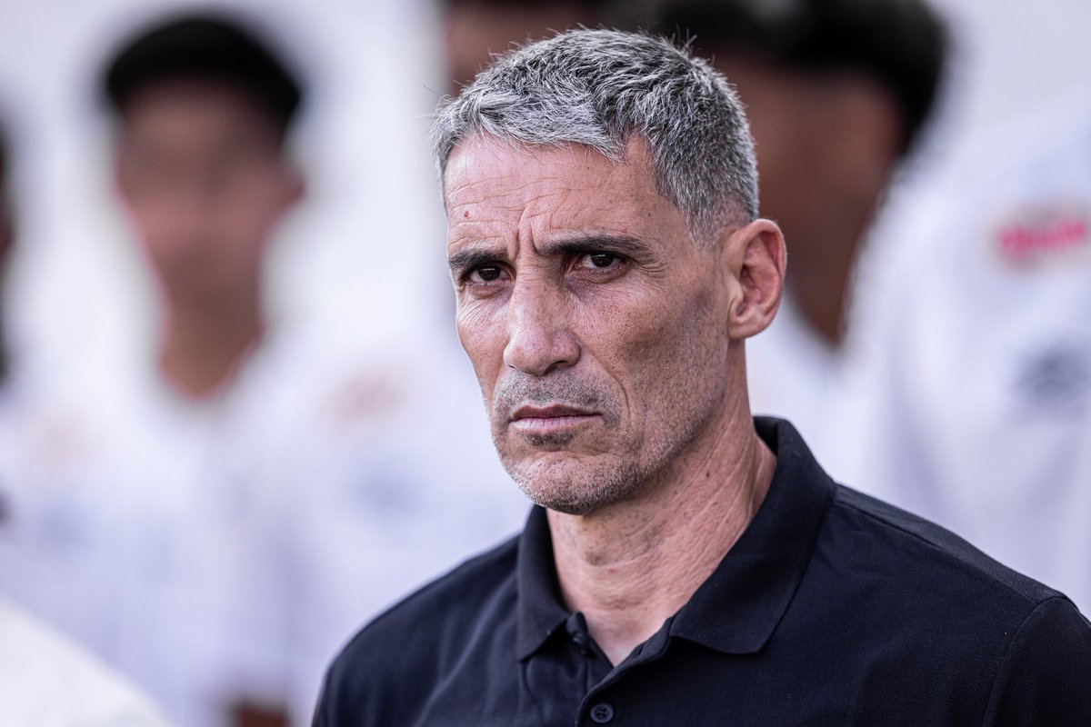 prosa_santista's tweet image. A PROVA QUE O VOJVODA É BOM TECNICO.

Hoje o Santos enfrentou o Palmeiras quase titular fora de casa e perdeu.
Em 2025 estaríamos conformados por ser só 1x0
Em 2026 msm com números melhores,estao reclamando da derrota,com quase o msm elenco do ano passado E SEM NEYMAR (+)
#santos