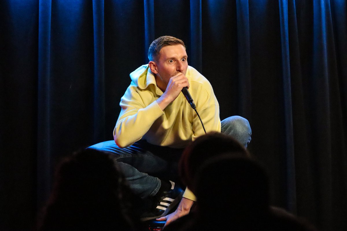 TheRobFlo's tweet image. some pics i took at the comedy store last night