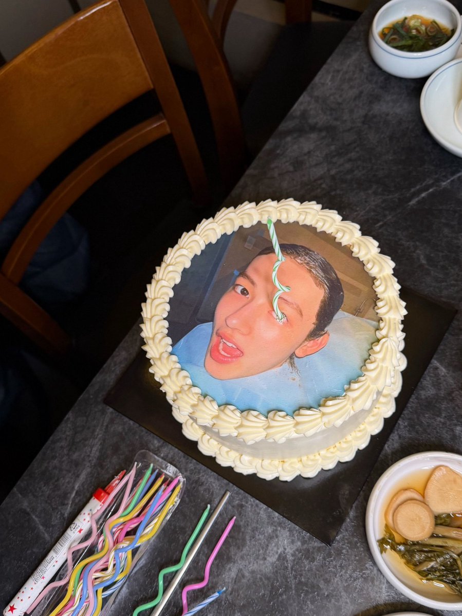 Matrinn's tweet image. Happy birthday, dearest. You are the one who shines so bright to the world. XOXO.