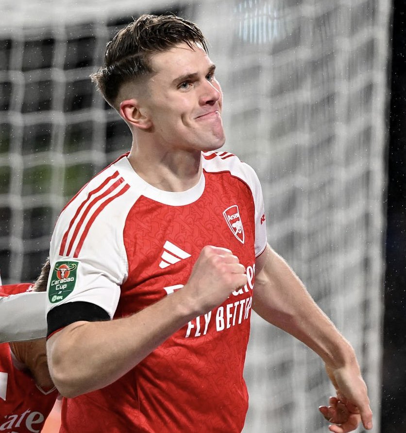 afcstuff's tweet image. 🚨 Official: Viktor Gyökeres has been awarded Player of the Match vs. Chelsea this evening. ✅🏆 [Sky]