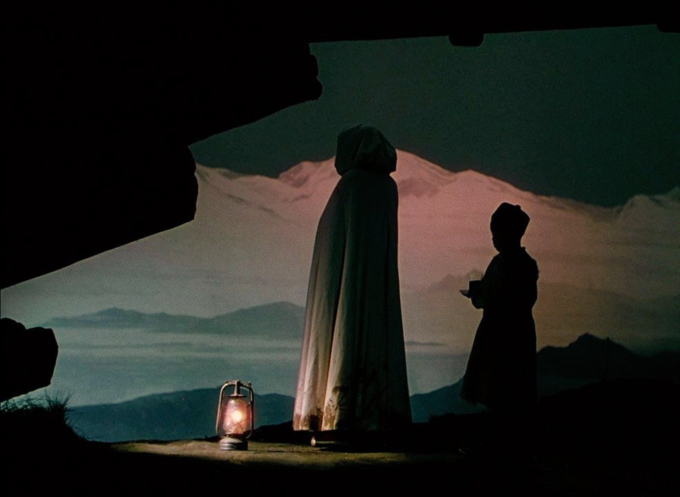 vintageminii's tweet image. black narcissus is the most visiually striking film i‘ve ever experienced