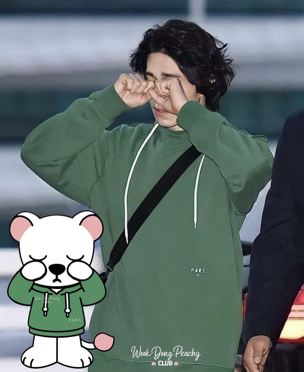 Who else is sleepy right now… just like Lee Dong Wook? 🥱🦁
Sleepy but still cute, obviously 💓

#leedongwook #leedongwook_official #이동욱 #wookdong
