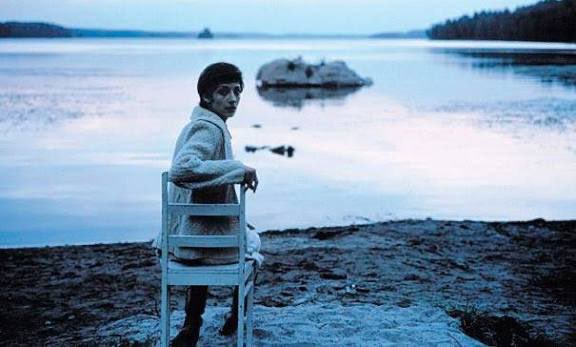 notpaulmeskal's tweet photo. Hilo de pelis que me destrozaron la vida. Las recomiendo al 100%. 

Empiezo por "Los amantes del círculo polar" de Julio Medem, 1998. Y yo aquí sigo, esperando la casualidad más grande de mi vida. https://t.co/R98Pe4mioT