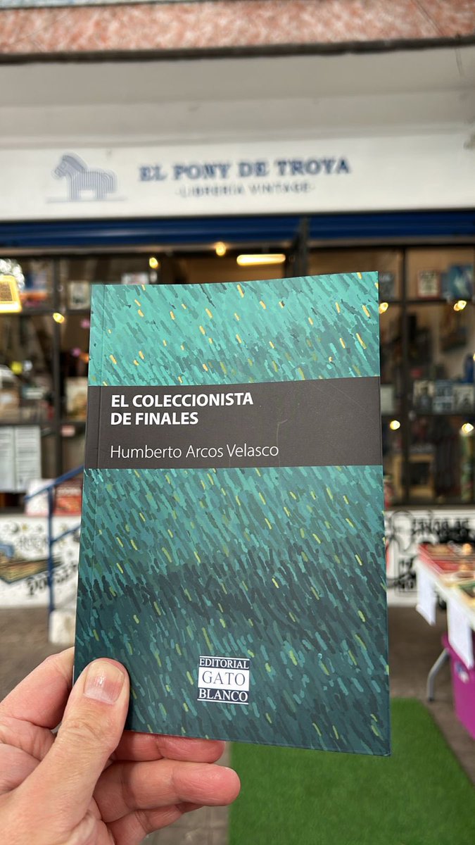 Editorial Gato Blanco tweet media