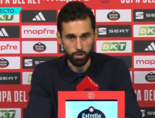 TouchlineX's tweet image. 🚨🗣️ Alvaro Arbeloa after being out of the Copa del Rey: 

"The team I put on the pitch was excellent. My players were WONDERFUL, extraordinary players..."

"This defeat it's ALL MY FAULT, not the players' fault."