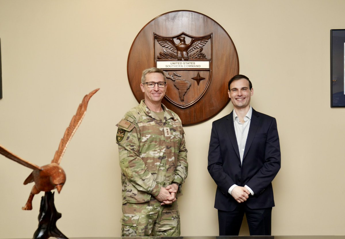 UnderSecretaryF's tweet image. Great to meet w/ Lt. Gen Pettus, Commander of @Southcom to discuss how @StateDept and @DeptofWar are working together to reassert American dominance in our hemisphere—driving out malign foreign and transitional criminal influence, building durable economic and security…