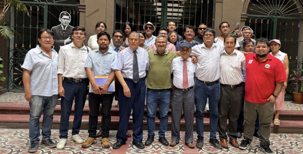 Son tiempos que exigen unidad. 6 partidos políticos inscritos y 3 organizaciones políticas sellamos la unidad con la alianza VENCEREMOS.
UNIDAD PARA VENCER.