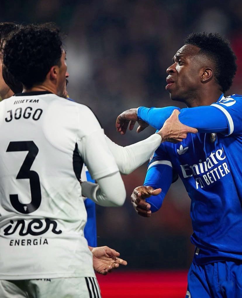 Jonathan Gómez 🇲🇽🇺🇸 (22) debería de seguir en la órbita del Tri. Si bien, está claro que no para ser el LI titular de la selección, yo creo puede ser parte de la baraja de opciones para el futuro. Con Albacete ha comentado a tener mayor regularidad, suma minutos prácticamente en