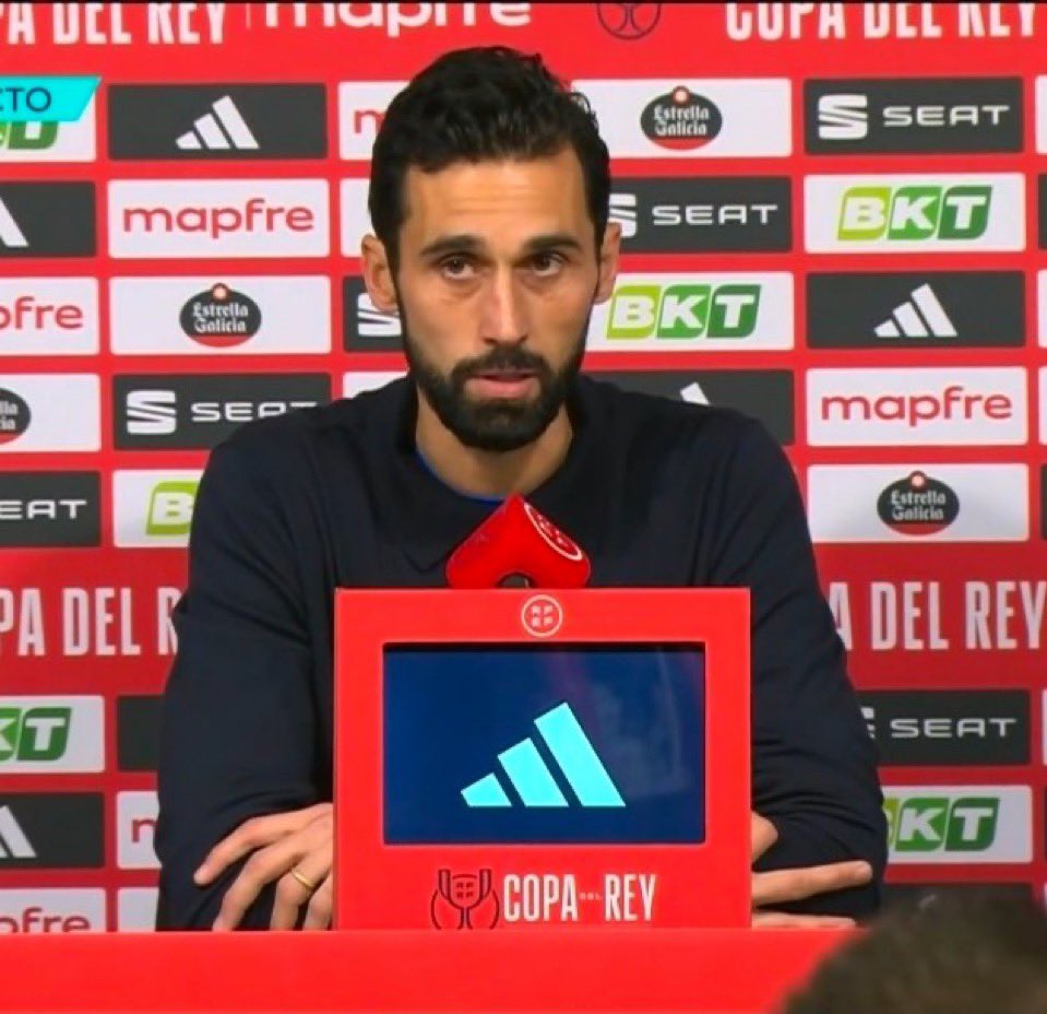 DonShelby_'s tweet image. “Los jugadores lo han dado todo hoy, no se les puede echar la culpa de nada”

“Este es el Vinicius Jr que quiero, ha desbordado y se ha echado al equipo a la espalda como un capitán”

Lo avisé esta mañana:

Va a ser el mayor monigote que jamás se ha sentado en nuestro banquillo.