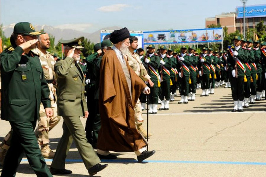 Megatron_ron's tweet image. BREAKING: 

🇮🇷 Orders have been given to the Iranian Air Defense Command to 'immediately engage' any aircraft that enters airspace without prior identification

Airspace has been cleared to avoid misidentifications and make this easier.